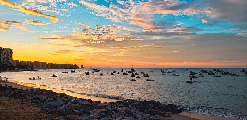 Ceará atrai visitantes interessados em praias como a do Mucuripe em Fortaleza festas populares em Barbalha abaixo e monumentos naturais como em Quixadá FOTOS Fernando Cavalcante