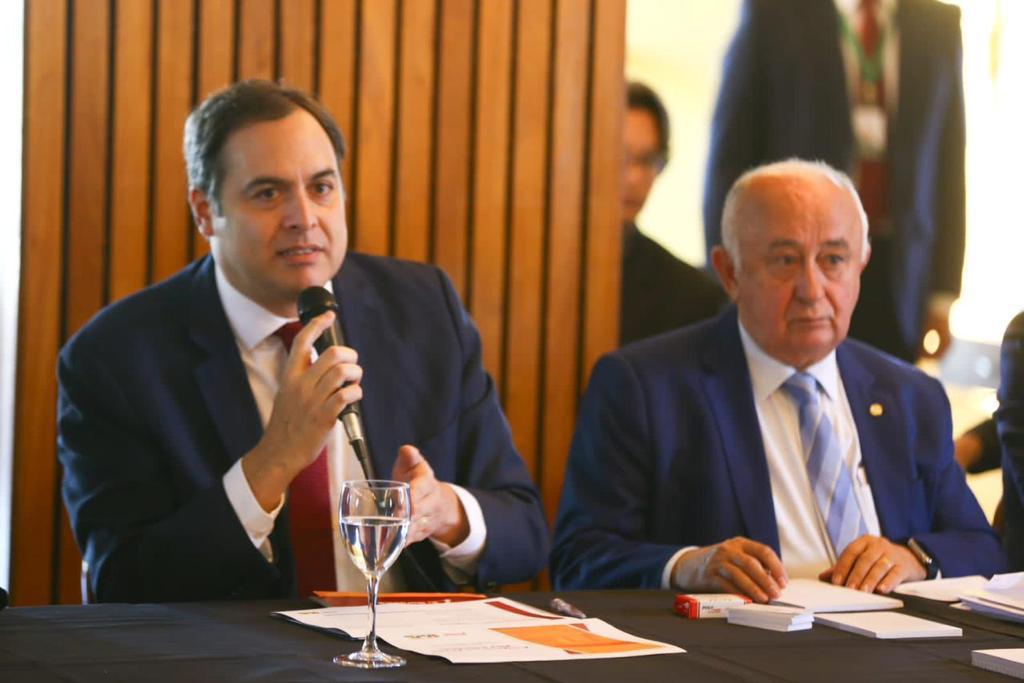 Presidente do BNB, Paulo Câmara, e o coordenador da Bancada Nordestina, o deputado Júlio César, do PSD (PI)