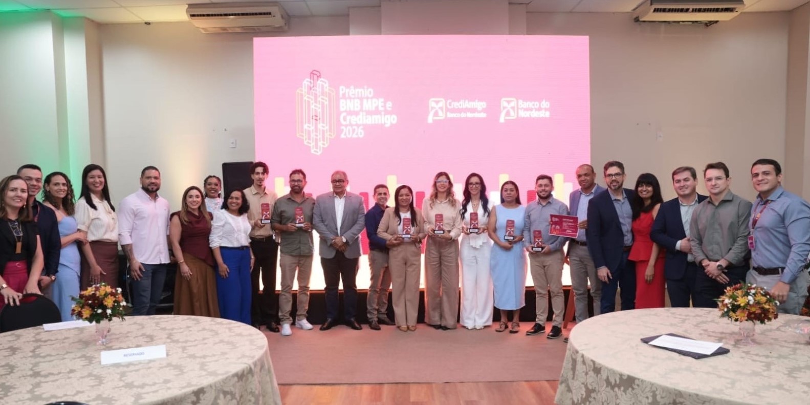 Equipes BNB Crediamigo e clientes premiados Créditos Benonias Cardoso