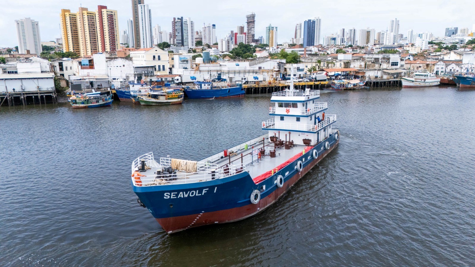 O empréstimo do Banco do Nordeste no valor de R  milhão foi contratado há dois anos A operação de crédito está sendo executada de forma a acompanhar todo o processo de encomenda construção e a entrega da embarcação de casco duplo FOTOS Divulgação Alfamares